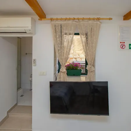 Hidden Gem In Old Town Apartment