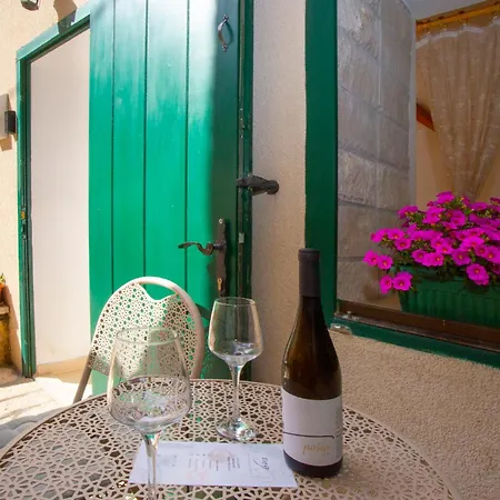 Hidden Gem In Old Town Daire *